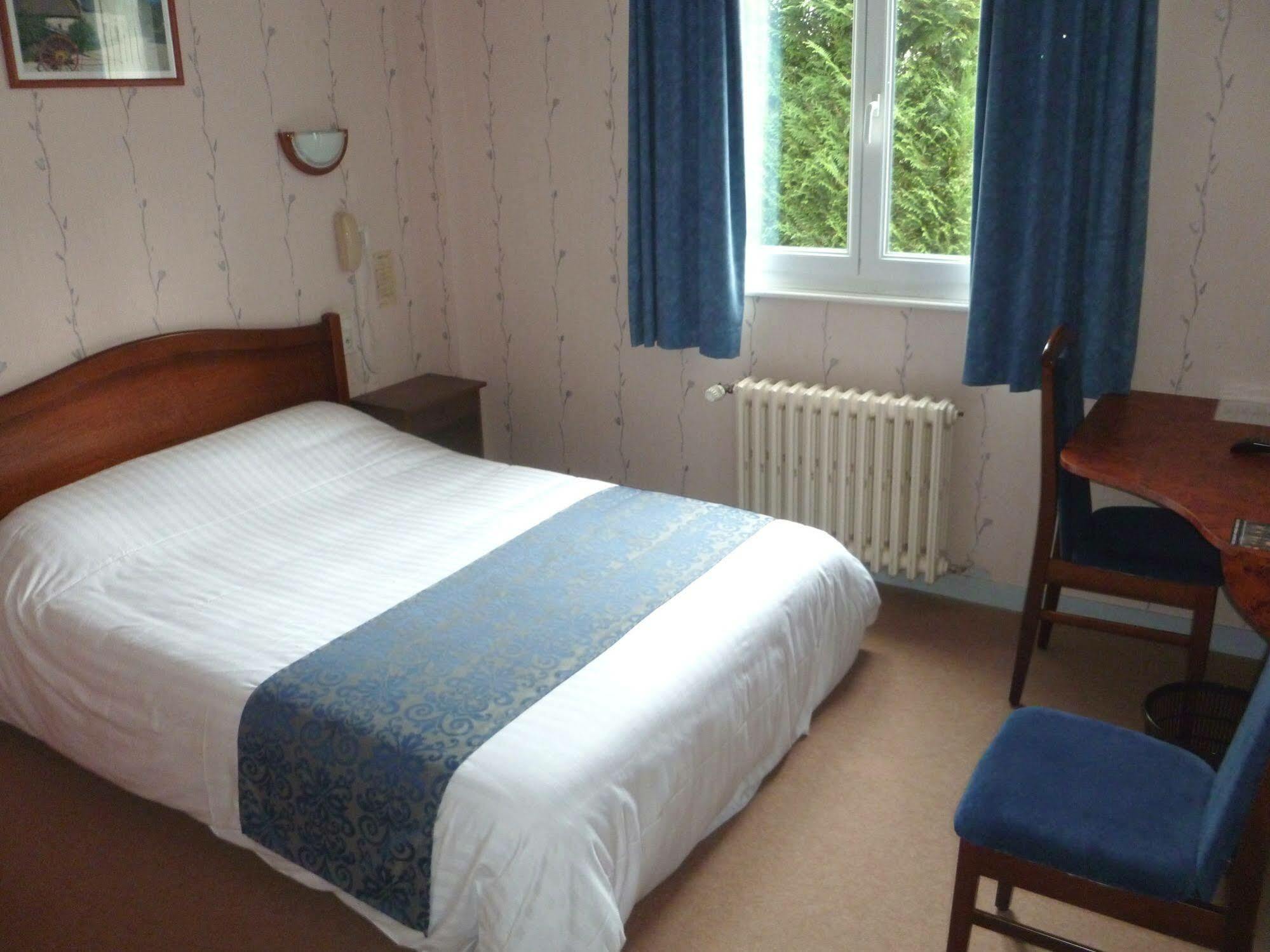 Le Relais De La Rance - Chambres D'Hotes Quedillac Bagian luar foto