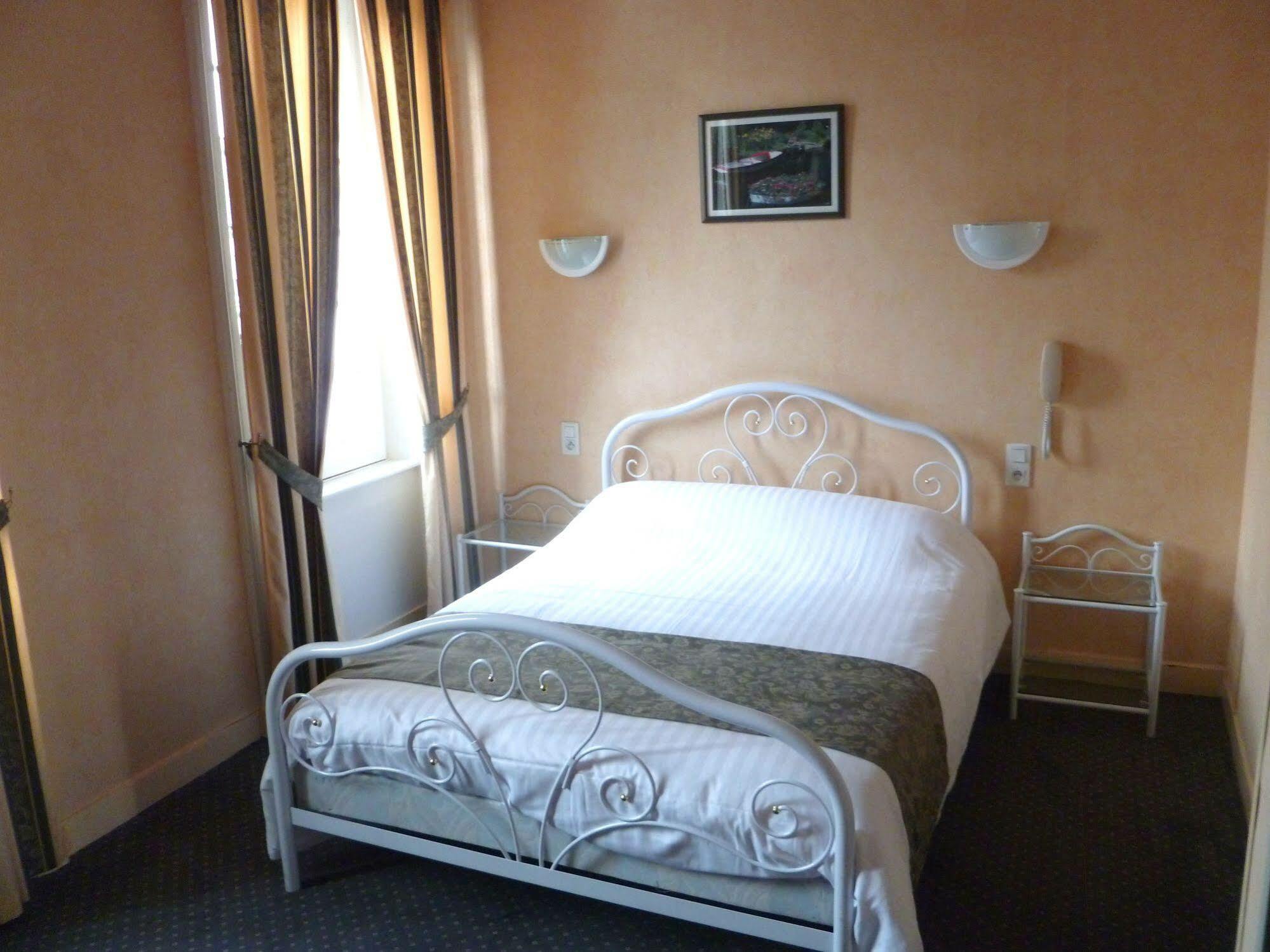 Le Relais De La Rance - Chambres D'Hotes Quedillac Bagian luar foto
